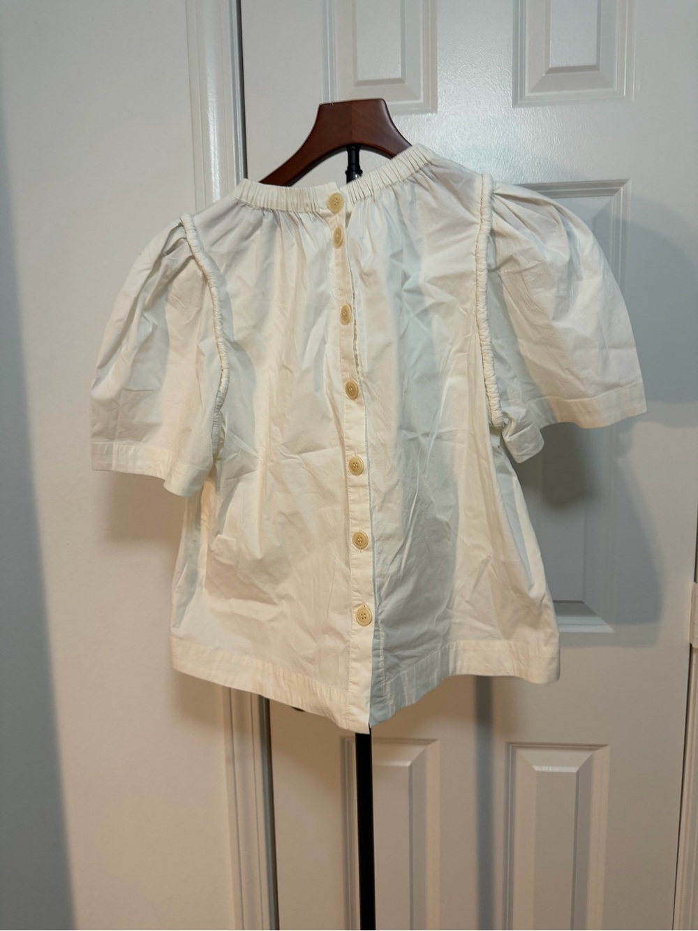 SEA New York white back button Blouse Woman's Size 6 - Picture 2 of 7